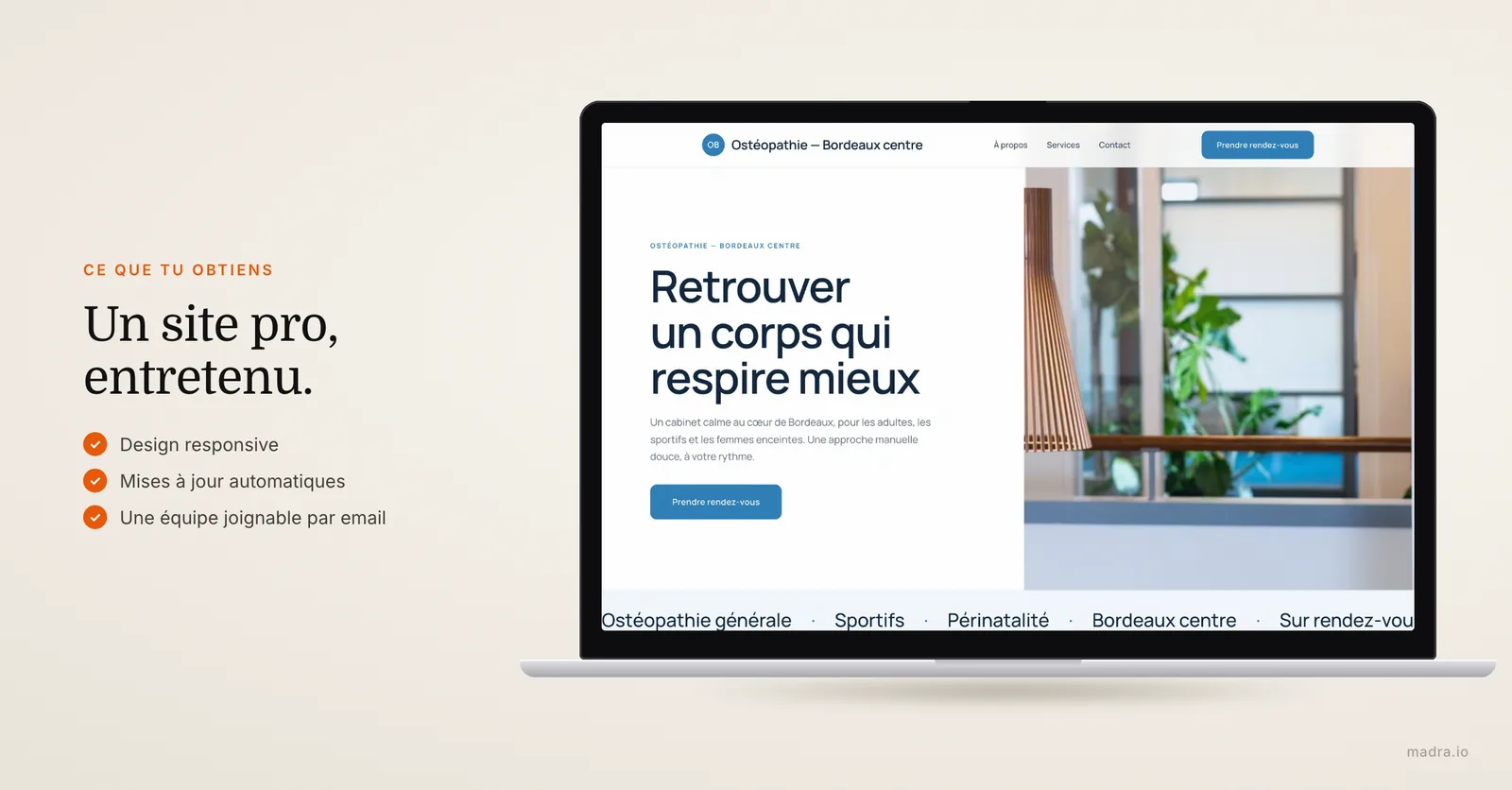 Page intérieure d'un site d'ostéopathe créé par IA sur MacBook : design responsive, maintenance et support inclus